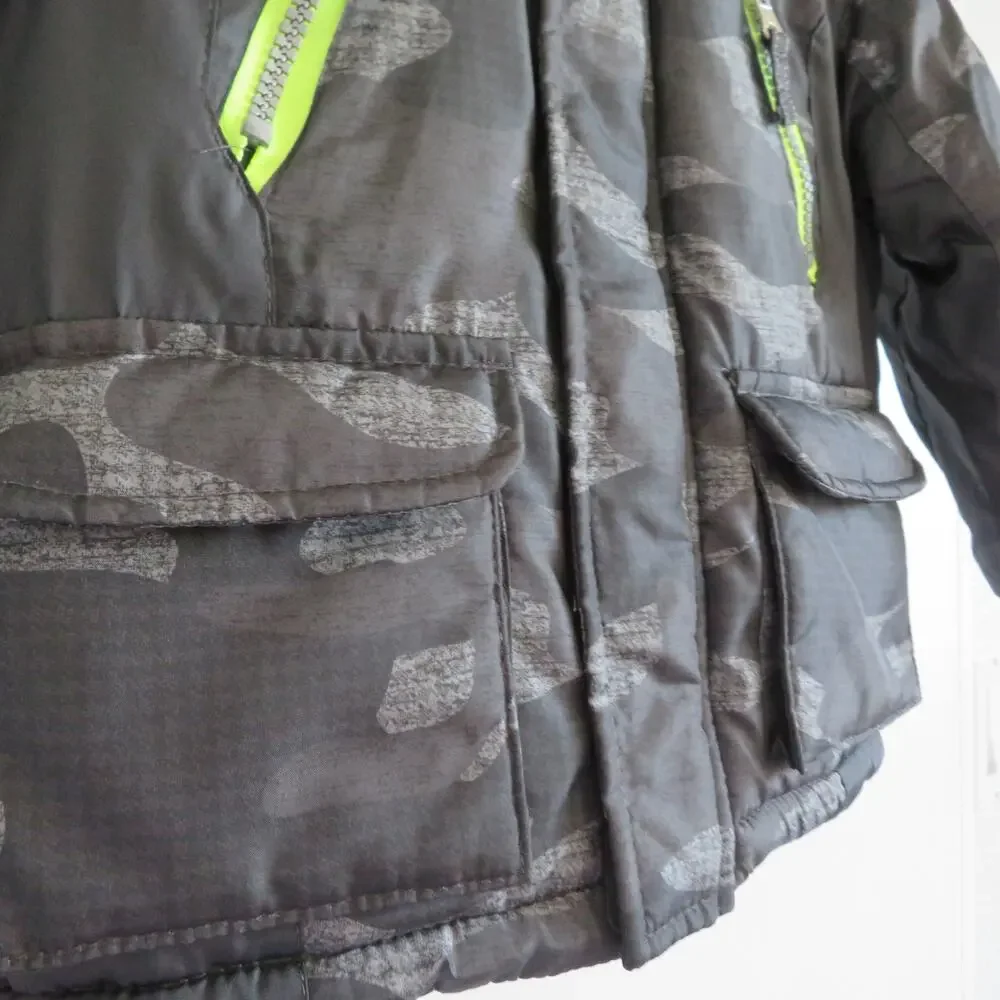 Oshkosh B'gosh Kids Sz 2T Black Gray Camo Puffer Jacket Outerwear Coat